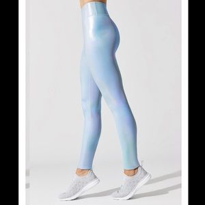 Beautiful Carbon38 iridescent Leggings size M